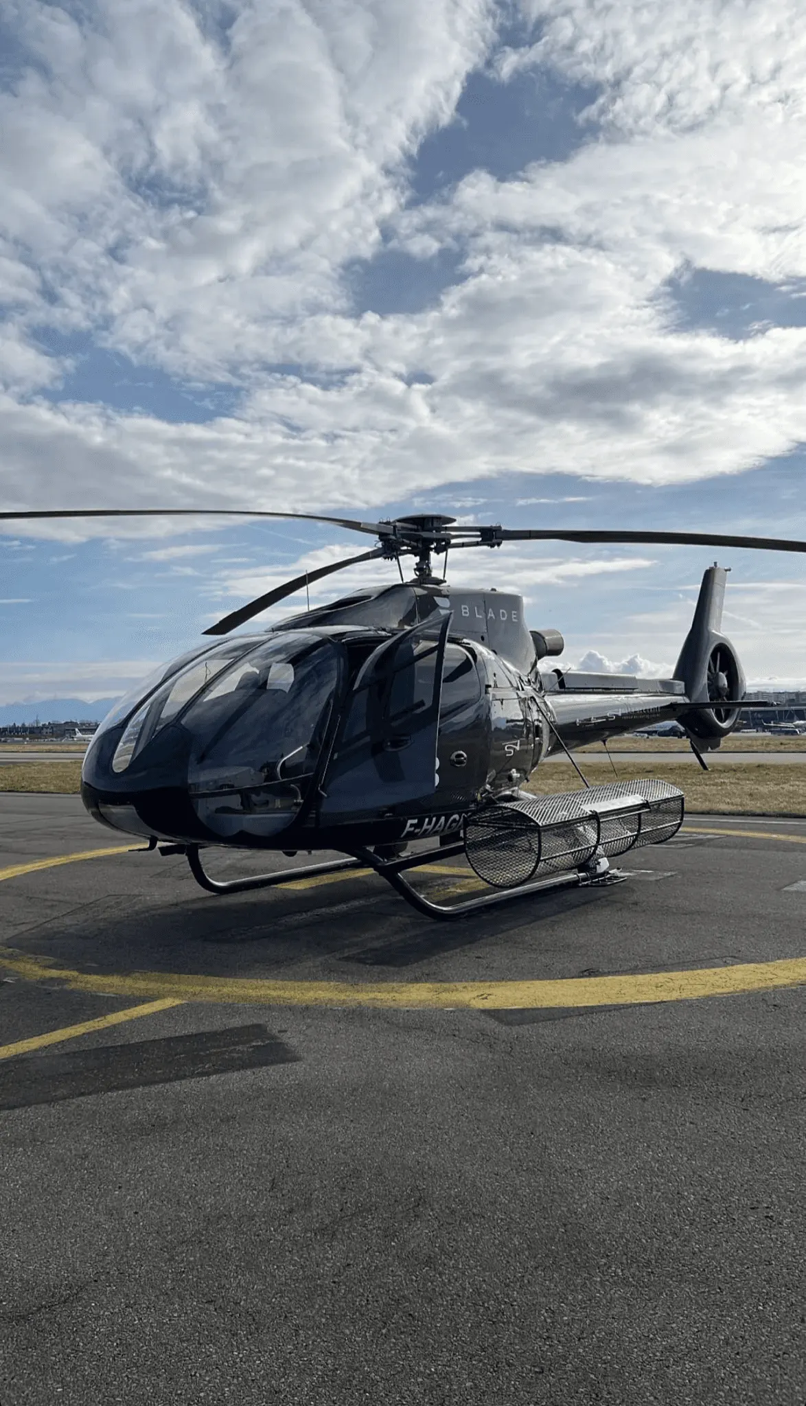 Helicopter Transfers, ALMAR transport service in Colombia.