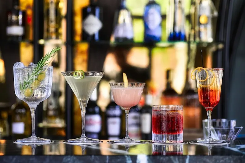 Pop-Up Bar Experiences, ALMAR dining service in Colombia.